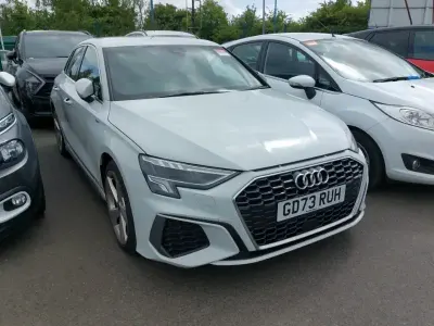 Begagnad Audi A3 S-Line 150 HK (110 kW) 2024 Vit Halvkombi