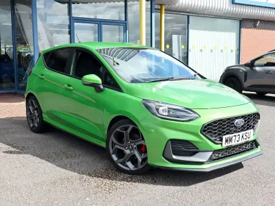 Używany Ford Fiesta ST 200 KM (147 kW) 2023 Zielony Hatchback