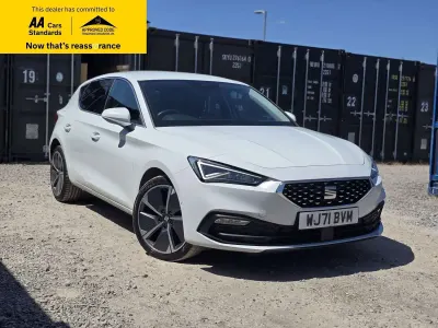 Used Seat Leon XCELLENCE Lux 150 HP (110 kW) 2021 White Hatchback