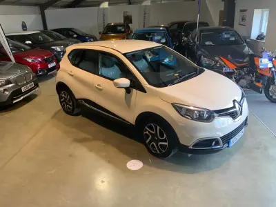 Used Renault Captur Dynamique 90 HP (66 kW) 2013 Cream SUV