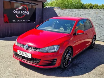 Used VW Golf VII GTD 181 HP (133 kW) 2015 Red Hatchback
