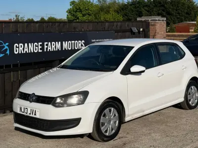 Begagnad VW Polo S 2013 Vit Halvkombi