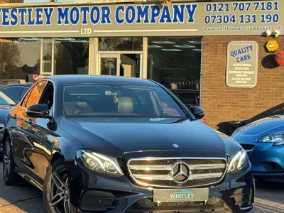 Gebraucht Mercedes E220 AMG line 194 PS (142 kW) 2017 Schwarz Limousine