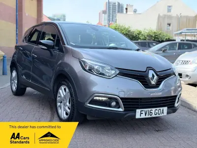 Used Renault Captur Dynamique 120 HP (88 kW) 2016 Grey/black SUV