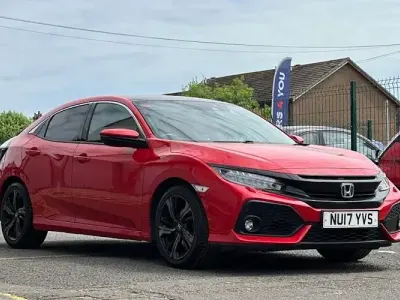 Used Honda Civic EX 129 HP (94 kW) 2017 Red Hatchback
