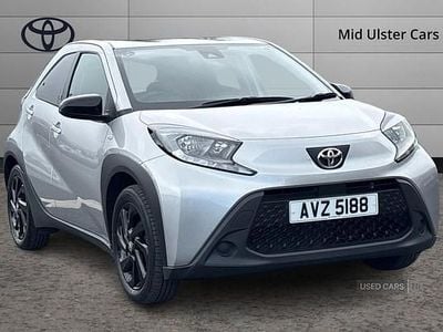 Used Toyota Aygo X PURE 72 HP (52 kW) 2023 Silver SUV
