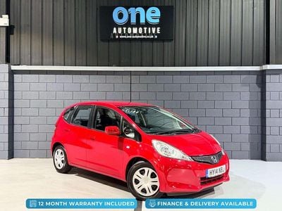 Used Honda Jazz SE 90 HP (66 kW) 2014 Red Hatchback