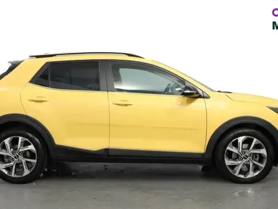 Used Kia Stonic GT-Line 100 HP (73 kW) 2023 Yellow SUV