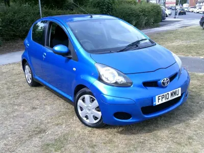 Used Toyota Aygo 67 HP (49 kW) 2010 Blue Hatchback