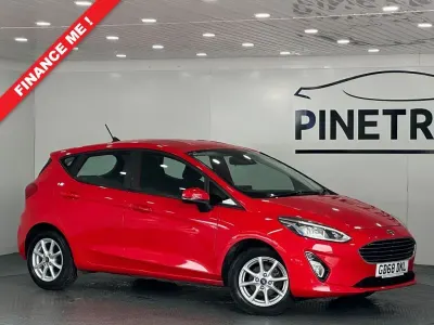 Used Ford Fiesta Zetec 100 HP (73 kW) 2019 Red Hatchback