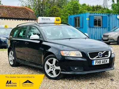 Usado Volvo V50 R-Design 177 CV (130 kW) 2011 Negro Familiar