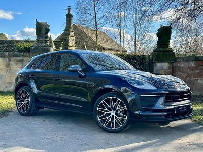 Used Porsche Macan 265 HP (194 kW) 2023 Jet black metallic SUV
