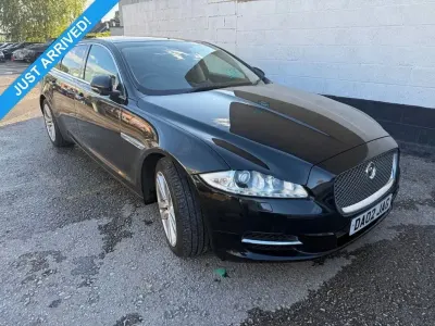 Usado Jaguar XJ Premium Luxury 275 HP (202 kW) 2015 Preto Sedan