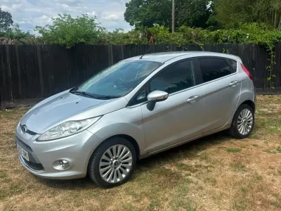 Used Ford Fiesta Titanium 96 HP (70 kW) 2009 Silver Hatchback