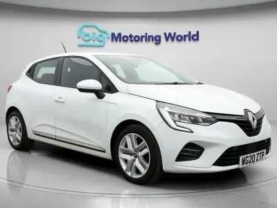 Używany Renault Clio V Play 101 KM (74 kW) 2020 Biały Hatchback