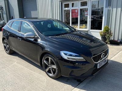Usado Volvo V40 R-Design 122 HP (89 kW) 2019 Citadino