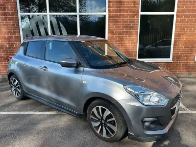 Używany Suzuki Swift 90 KM (66 kW) 2019 Srebrny Hatchback
