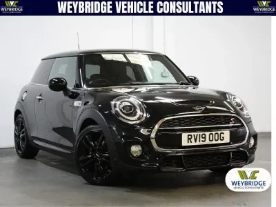 Używany Mini Cooper S Hatch 192 KM (141 kW) 2019 Czarny Hatchback