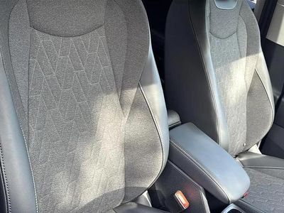 Green Used 2025 VW Tiguan Match SUV | £30,699 (Expensive)