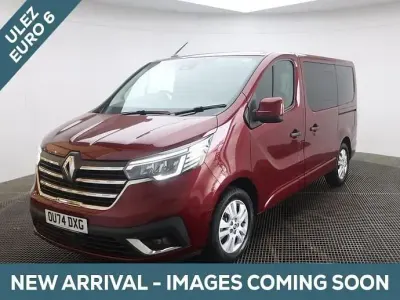 Używany Renault Trafic 2025 Czerwony Minivan