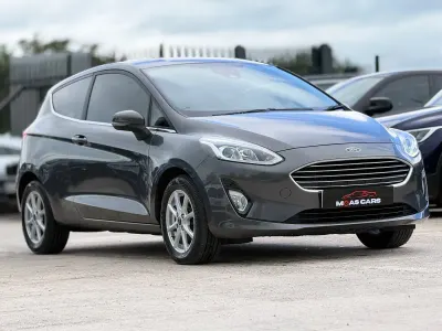 Used Ford Fiesta Zetec 70 HP (51 kW) 2018 Grey Hatchback