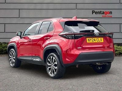 Used Toyota Yaris Cross Design 113 HP (83 kW) 2024 Red SUV