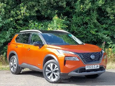 Used Nissan X-Trail N-Connecta 213 HP (156 kW) 2023 Orange SUV