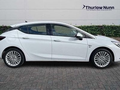 Used Vauxhall Astra Elite 150 HP (110 kW) 2019 White Hatchback