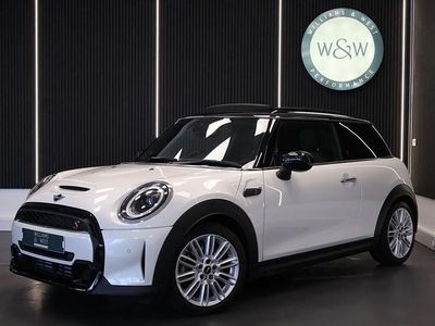 Used Mini Cooper S Exclusive 2023 White Hatchback