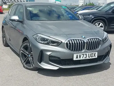 Używany BMW 118 M Sport 136 KM (100 kW) 2023 Szary Hatchback