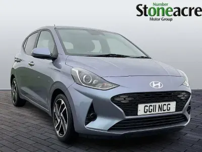 Käytetty Hyundai i10 Premium 67 HP (49 kW) 2023 Sininen Viistoperä