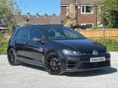 Begagnad VW Golf VII R 2014 Svart Halvkombi