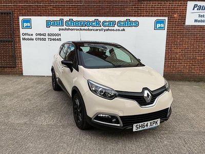 Used Renault Captur Dynamique 90 HP (66 kW) 2014 Cream/black SUV