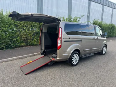 Used Ford Tourneo Titanium 130 HP (95 kW) 2019 Silver MPV