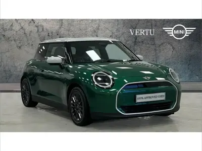 Usado Mini Cooper Exclusive 135 kW (184 CV) 2025 Verde Utilitario
