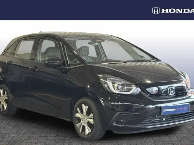 Begagnad Honda Jazz Hybrid 109 HK (80 kW) 2023 Svart Halvkombi