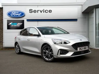 Używany Ford Focus ST-Line 125 KM (91 kW) 2021 Srebrny Hatchback