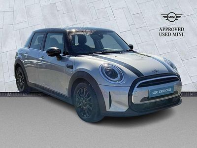 Używany Mini Cooper Classic 134 KM (98 kW) 2023 Srebrny Hatchback