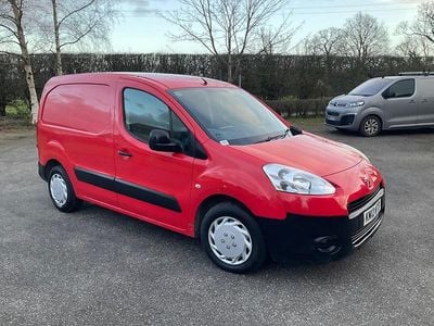 Red Used 2012 Peugeot Partner S MPV | £2,495 (Good price)