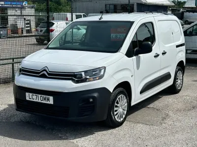 Used Citroën Berlingo 75 HP (55 kW) 2021 White MPV
