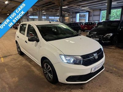 Used Dacia Sandero Ambiance 75 HP (55 kW) 2017 White Hatchback