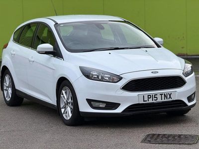 Used Ford Focus Zetec 2015 White Hatchback