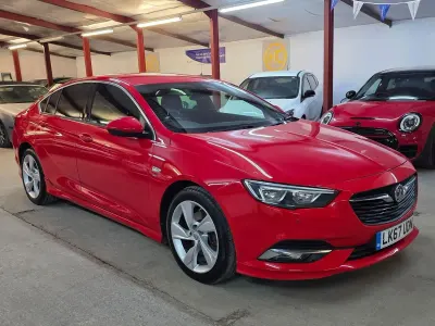 Used Vauxhall Insignia SRi 2017 Red Hatchback