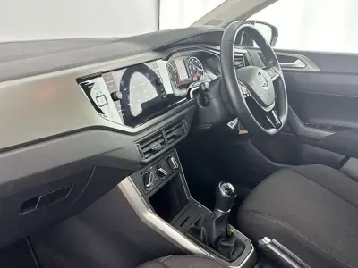 Used VW Polo SE 80 HP (58 kW) 2019 Black Hatchback