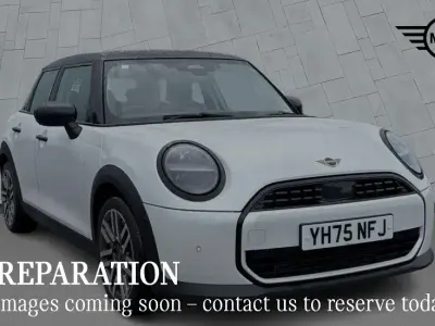Used Mini Cooper Hatch 113 kW (154 HP) 2025 White Hatchback