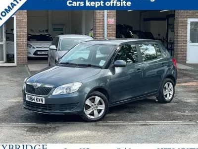 Begagnad Skoda Fabia SE 105 HK (77 kW) 2014 Grå Halvkombi