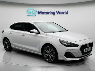 Used Hyundai i30 Premium 140 HP (102 kW) 2019 White Hatchback