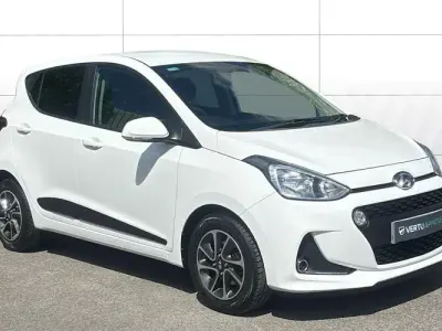 Used Hyundai i10 Premium 88 HP (64 kW) 2019 White Hatchback