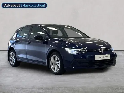 Used VW Golf VII Life 130 HP (95 kW) 2021 Blue Hatchback