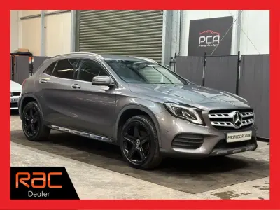 Käytetty Mercedes GLA180 AMG line 122 HP (89 kW) 2019 Harmaa Katumaasturi